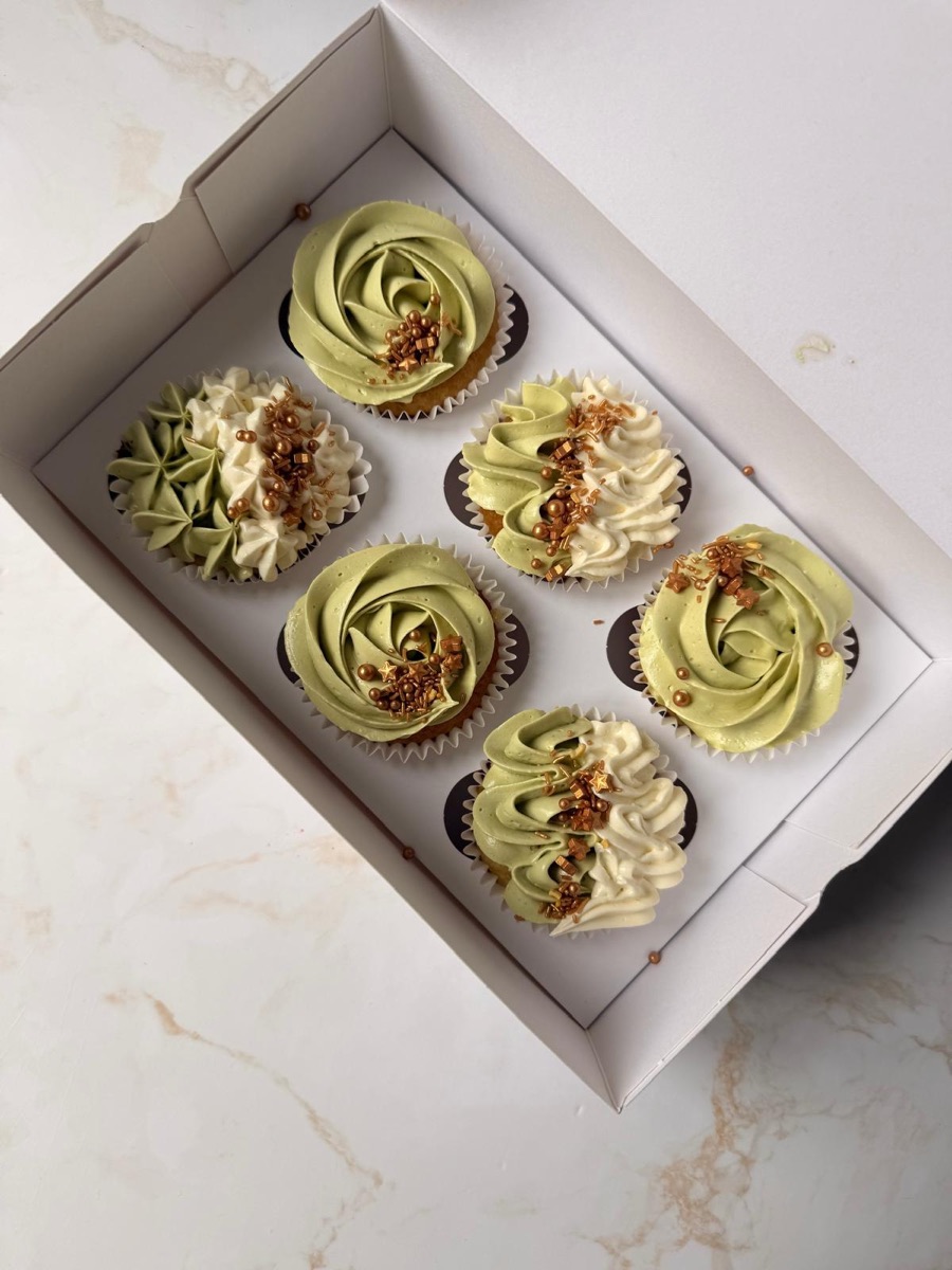 Box of rosette cupcakes